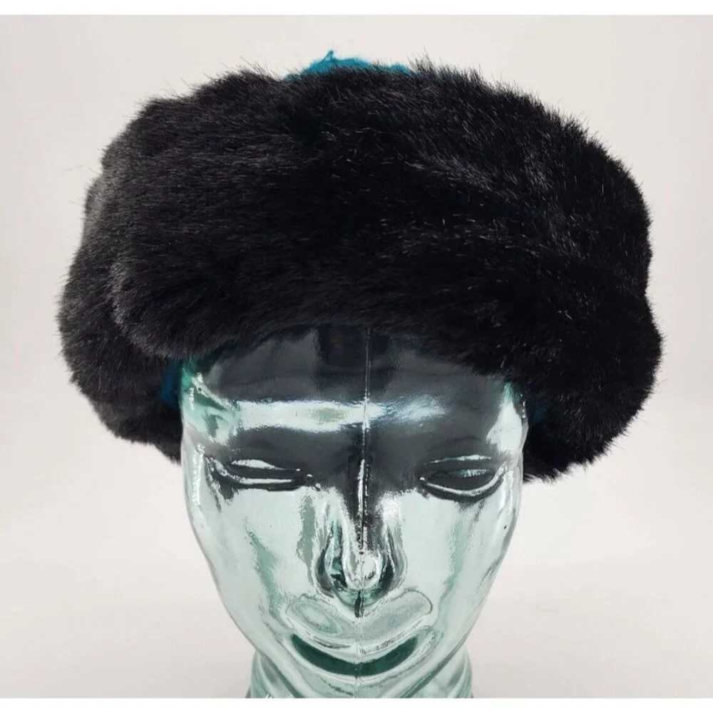 Vtg‎ Everitt Set of 2 Knit Scarf/Hat with Faux Fur Trim Blue/Black 100% Acrylic